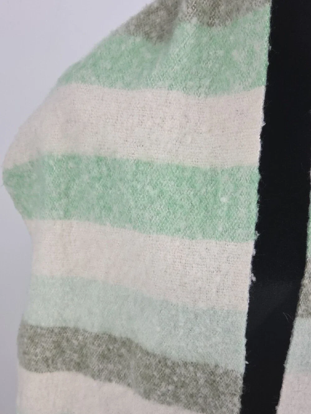 American Eagle Outfitters Mint Green and Cream Knit Scarf with Fringe